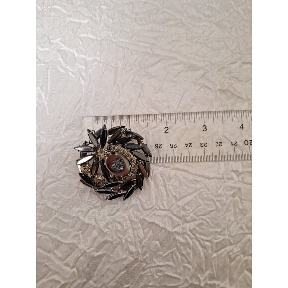 VTG Juliana Hematite & Clear Rhinestones with Molded Rose Cameo Brooch Ref#3933 - Picture 9 of 10